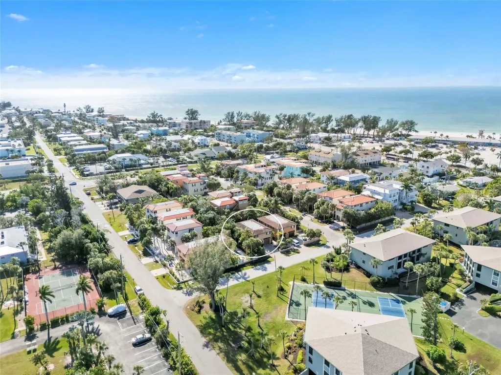 517 42nd Street Holmes Beach FL 34217