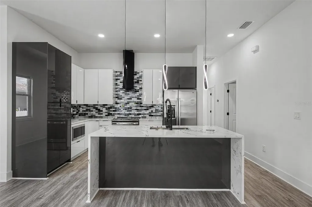 2305 W Kentucky Avenue Tampa FL 33607