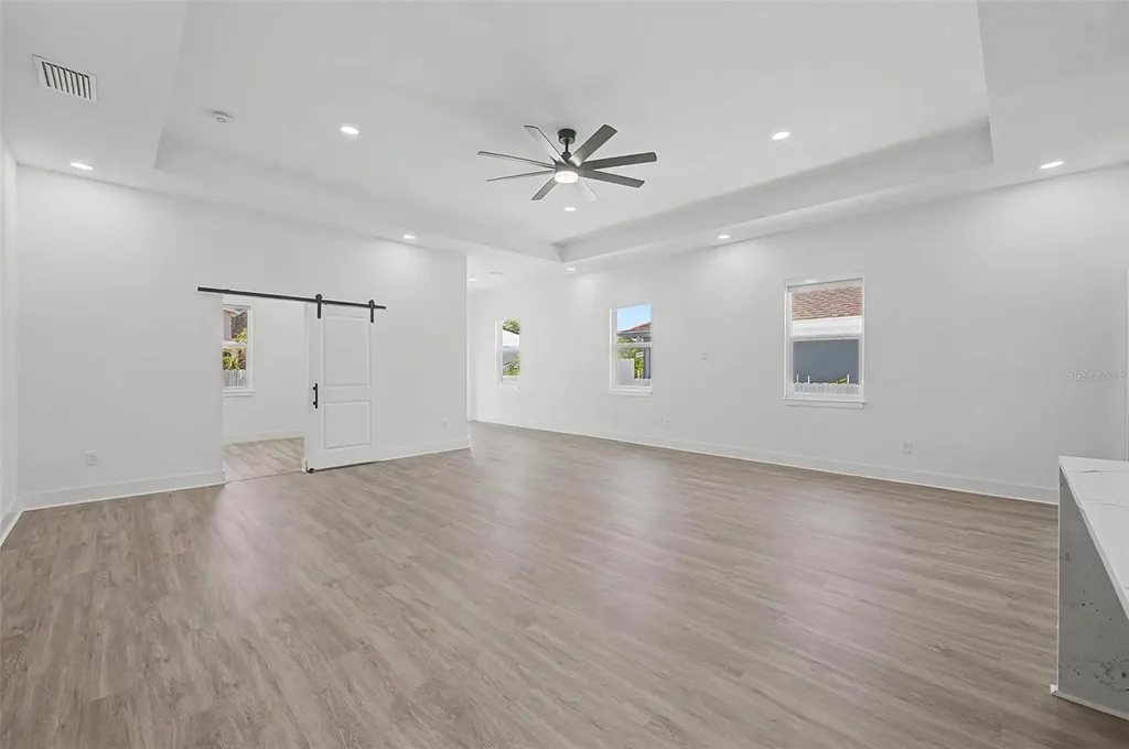 2305 W Kentucky Avenue Tampa FL 33607