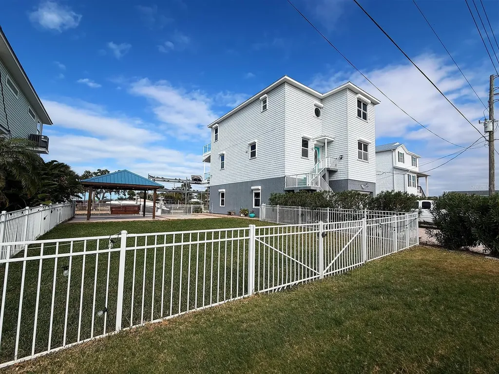 6249 Lonnie Lee Lane Hudson FL 34667