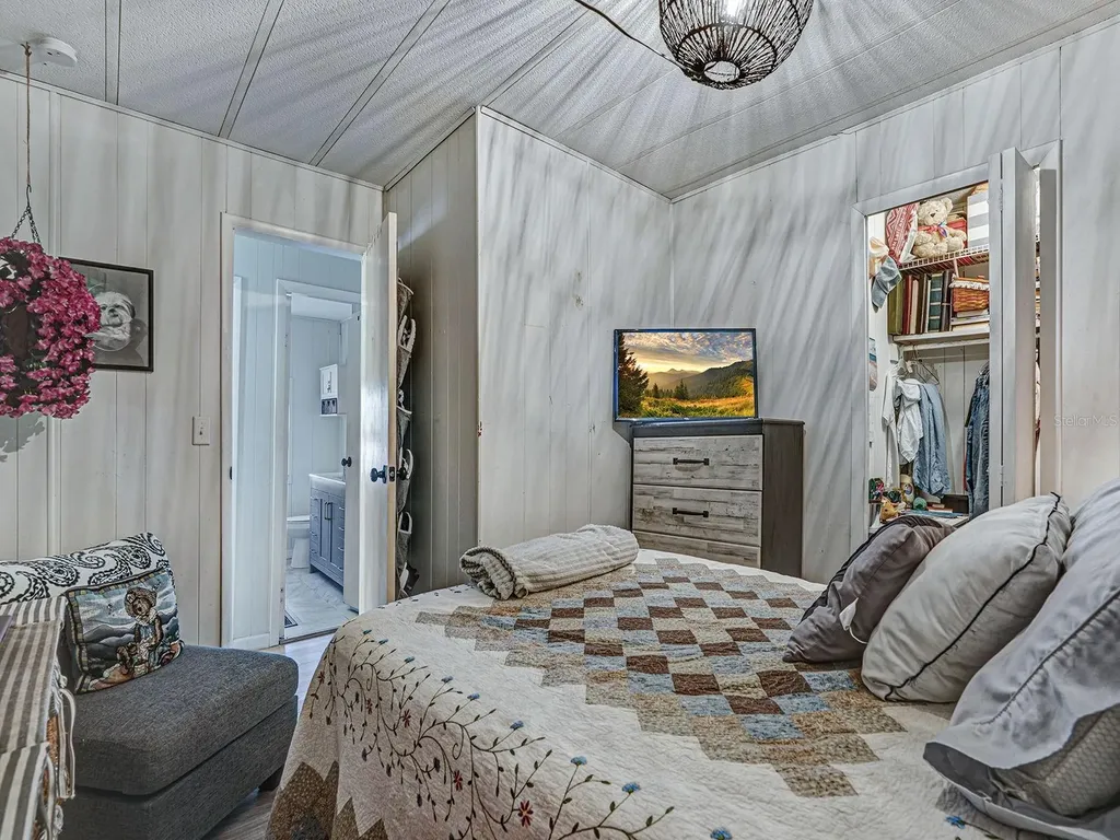 5124 Darlington Road Holiday FL 34690