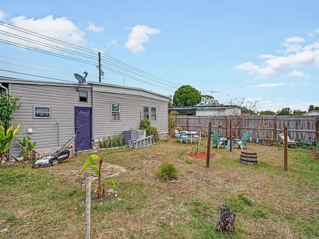 5124 Darlington Road Holiday FL 34690