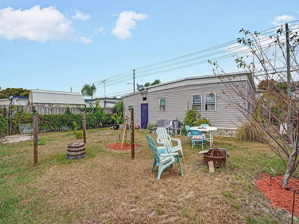 5124 Darlington Road Holiday FL 34690