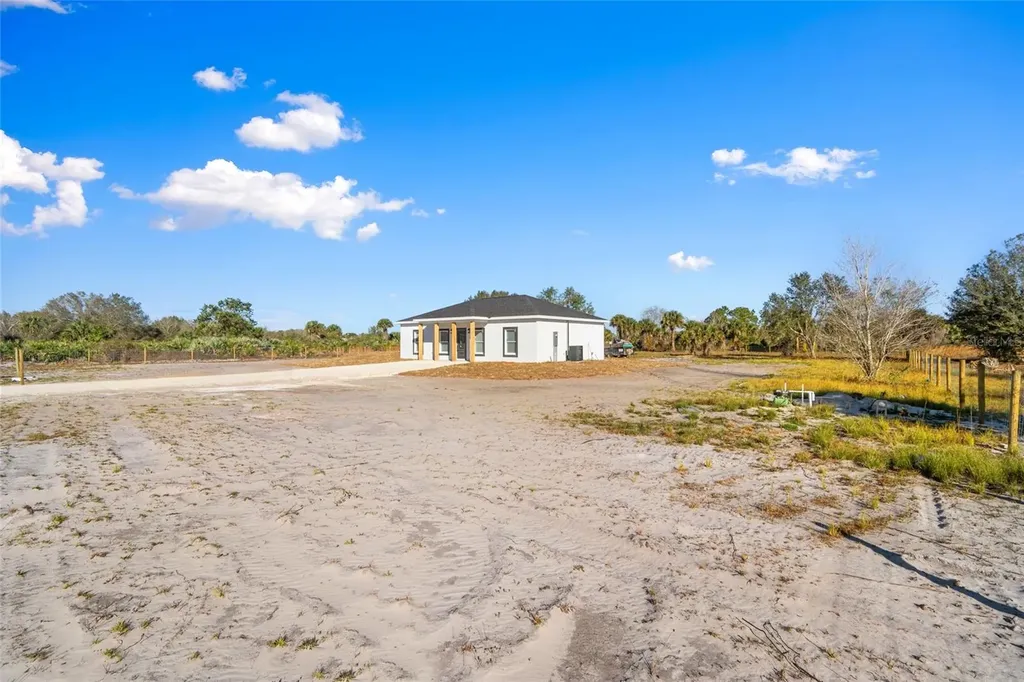 14675 NW 270th Street Okeechobee FL 34972