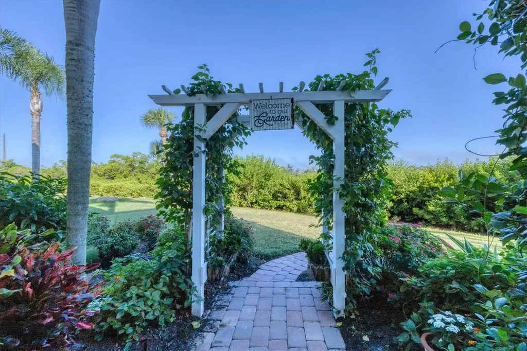 7089 Pinebay Boulevard Englewood FL 34224