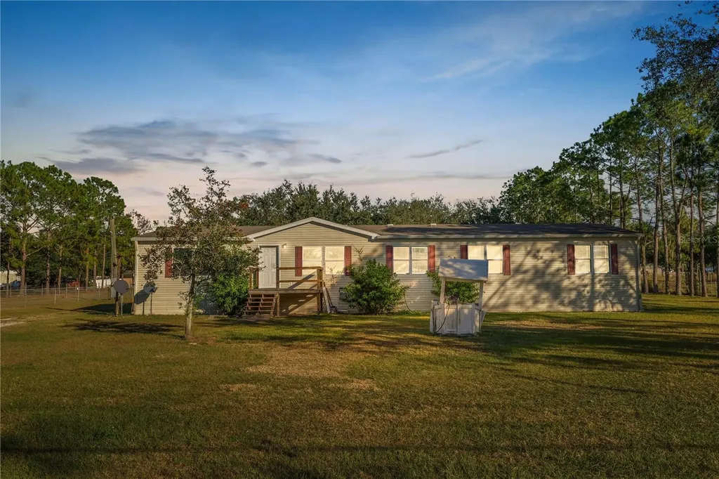 11516 Tuten Loop Lithia FL 33547