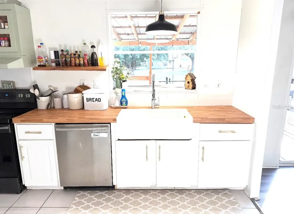 11516 Tuten Loop Lithia FL 33547