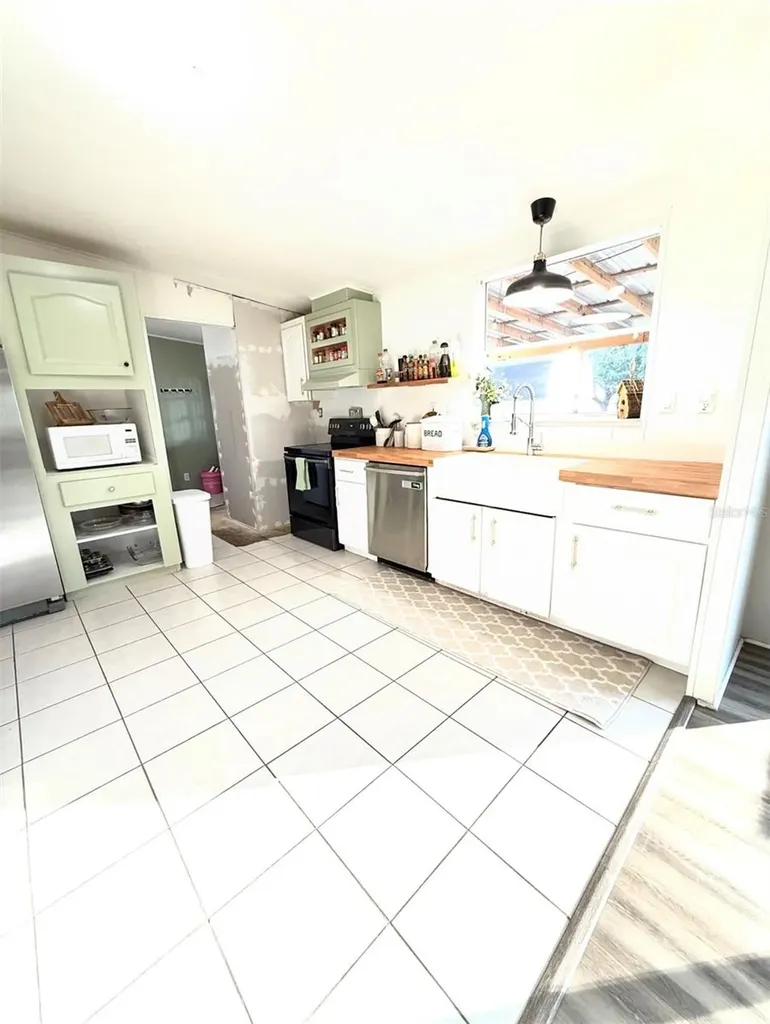 11516 Tuten Loop Lithia FL 33547