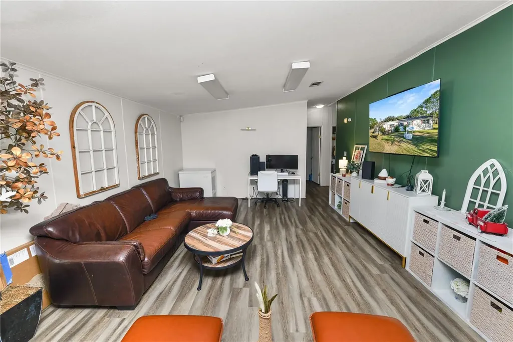 11516 Tuten Loop Lithia FL 33547