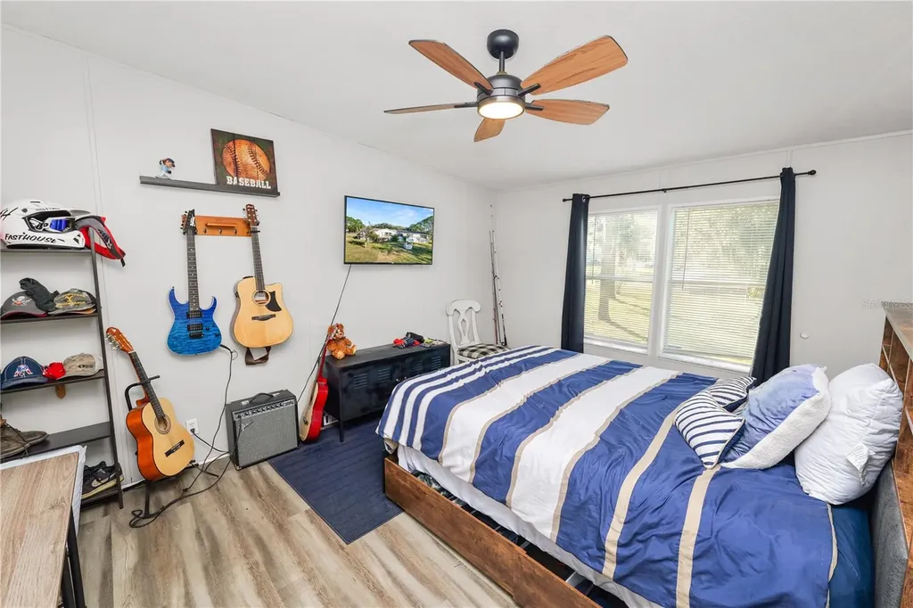 11516 Tuten Loop Lithia FL 33547