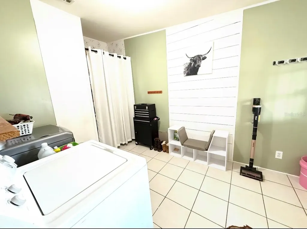 11516 Tuten Loop Lithia FL 33547