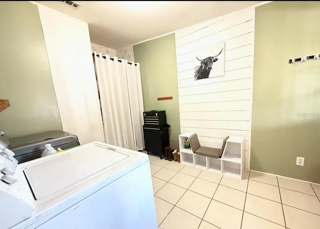 11516 Tuten Loop Lithia FL 33547