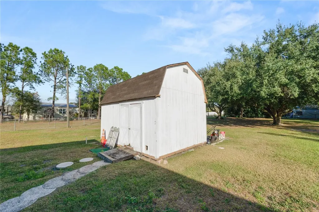 11516 Tuten Loop Lithia FL 33547