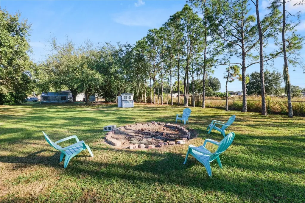 11516 Tuten Loop Lithia FL 33547