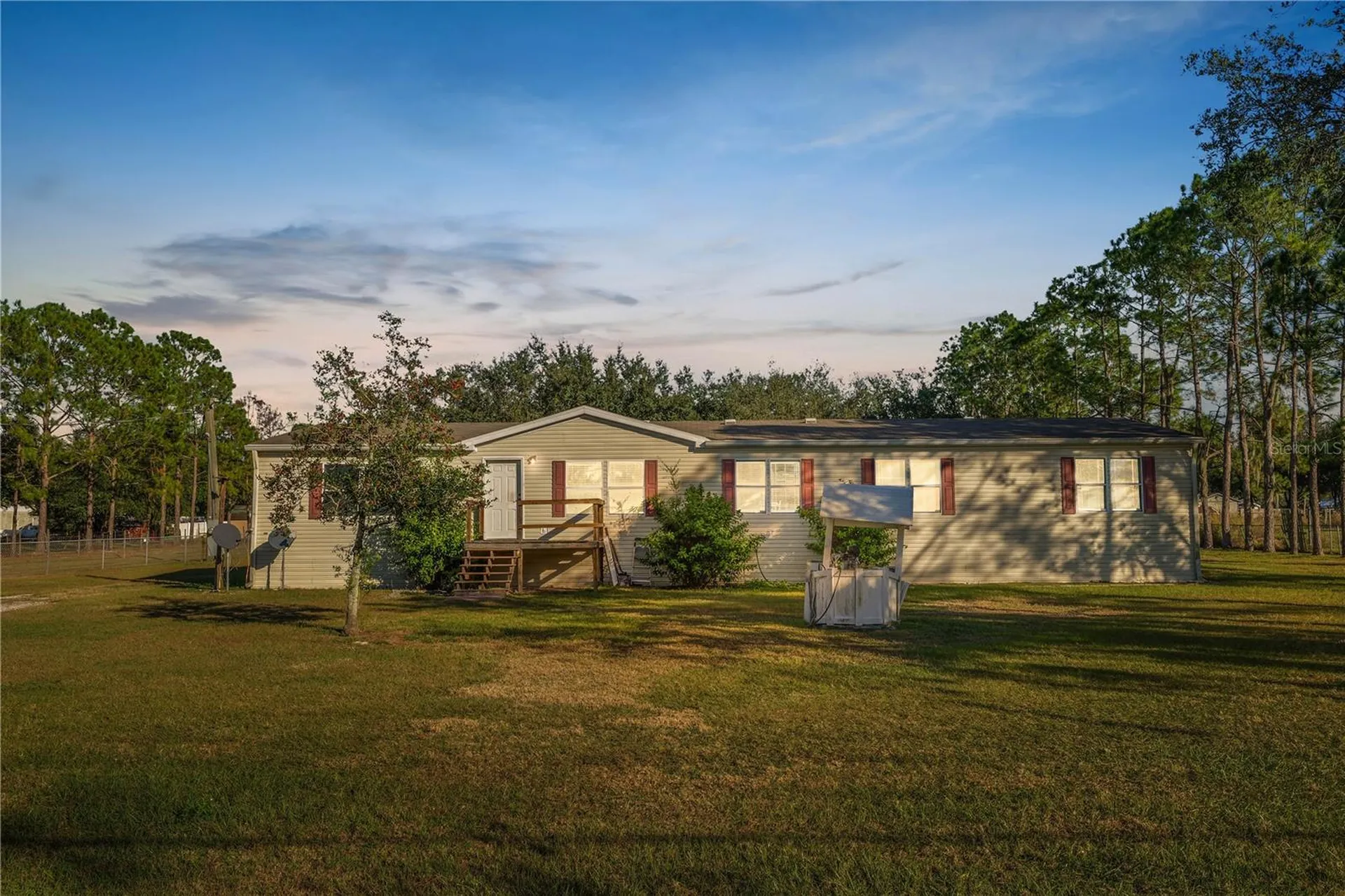11516 Tuten Loop Lithia FL 33547