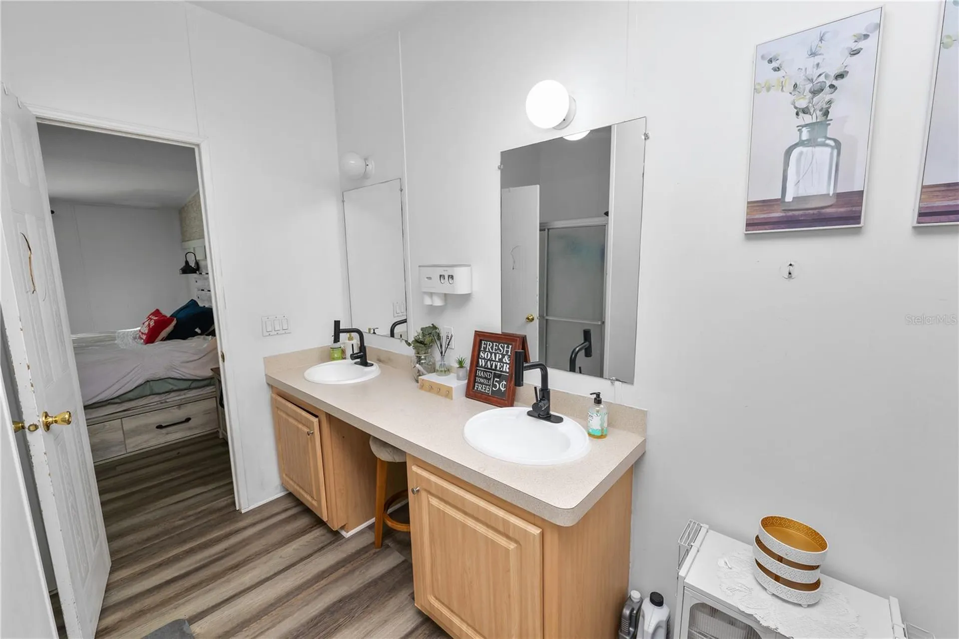 11516 Tuten Loop Lithia FL 33547