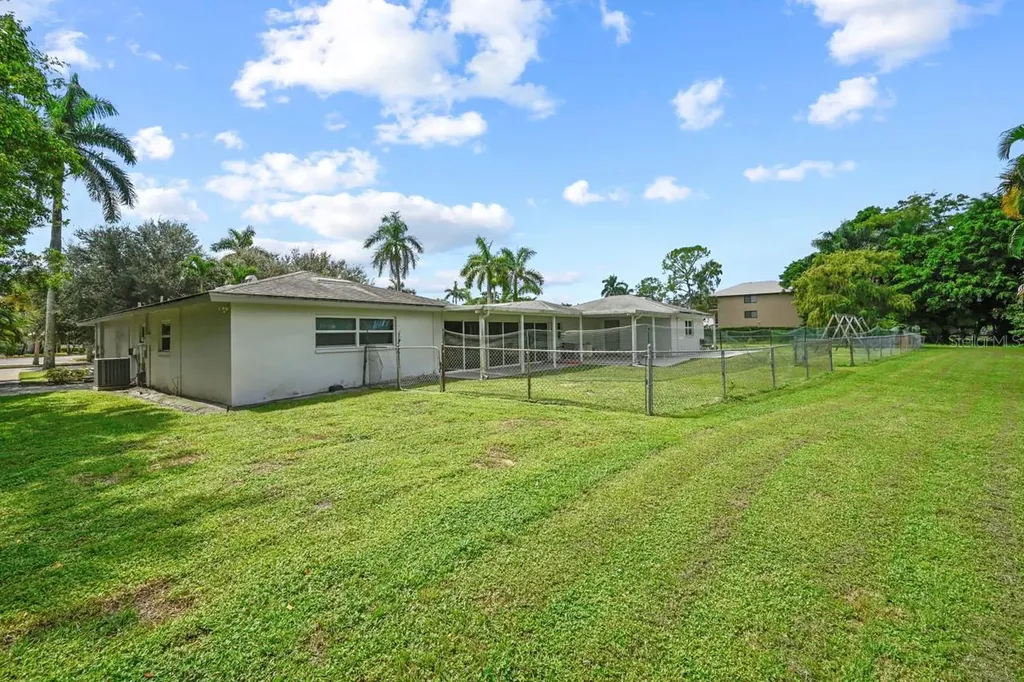 101-105 Saint Andrews Boulevard Naples FL 34113