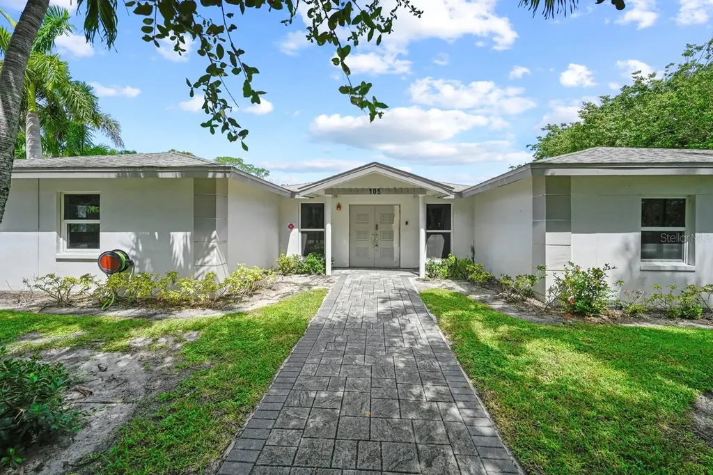 101-105 Saint Andrews Boulevard Naples FL 34113