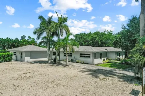 101-105 Saint Andrews Boulevard Naples FL 34113