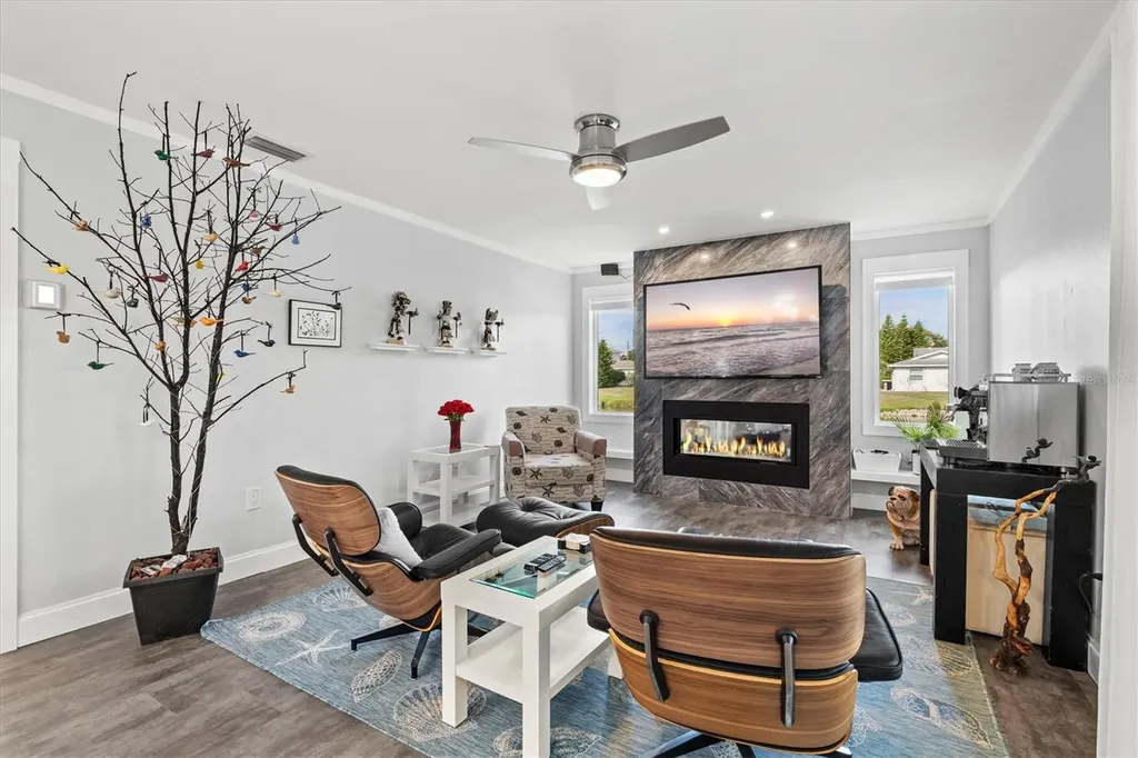 4811 Glenbrooke Drive Sarasota FL 34243