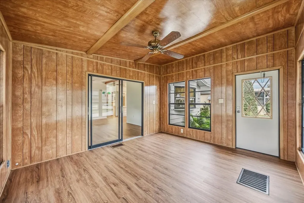 2446 Fairbluff Circle Zellwood FL 32798
