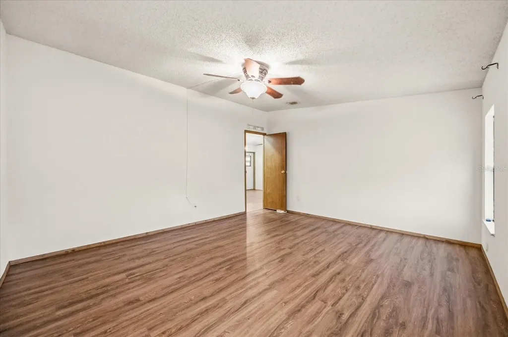 2446 Fairbluff Circle Zellwood FL 32798
