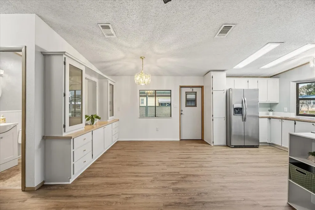 2446 Fairbluff Circle Zellwood FL 32798