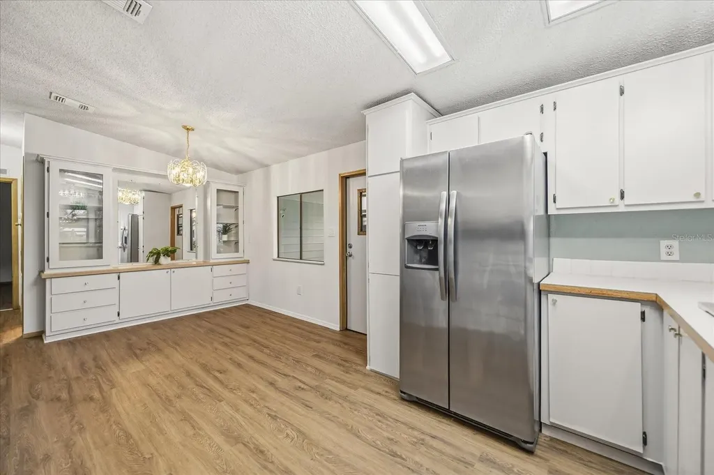 2446 Fairbluff Circle Zellwood FL 32798