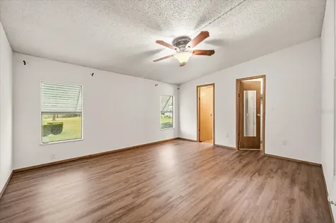2446 Fairbluff Circle Zellwood FL 32798