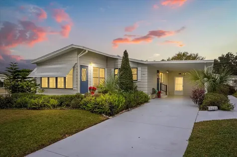 2446 Fairbluff Circle Zellwood FL 32798