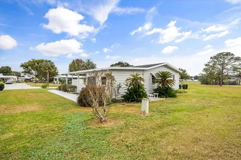 2446 Fairbluff Circle Zellwood FL 32798