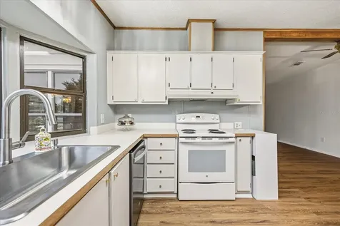 2446 Fairbluff Circle Zellwood FL 32798