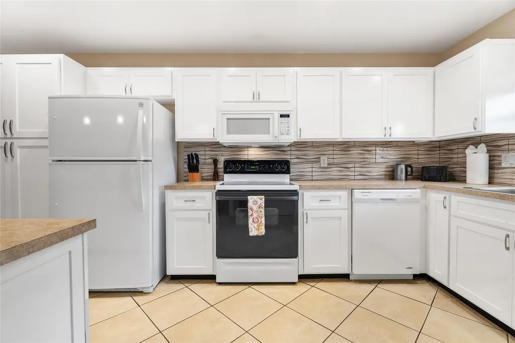 4503-4505 102nd Street W Bradenton FL 34210