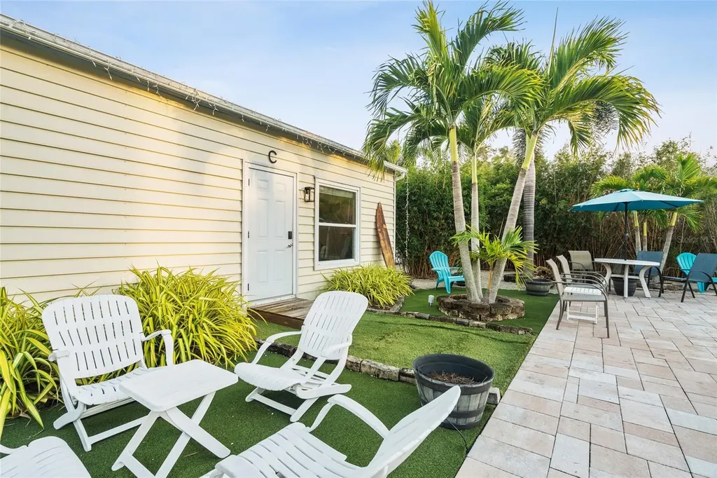 4503-4505 102nd Street W Bradenton FL 34210