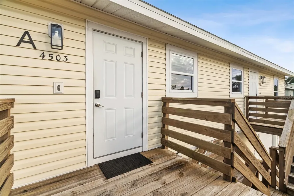 4503-4505 102nd Street W Bradenton FL 34210