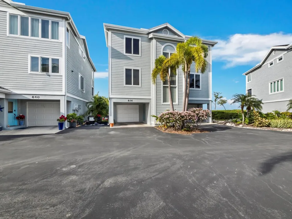 836 Evergreen Way Longboat Key FL 34228