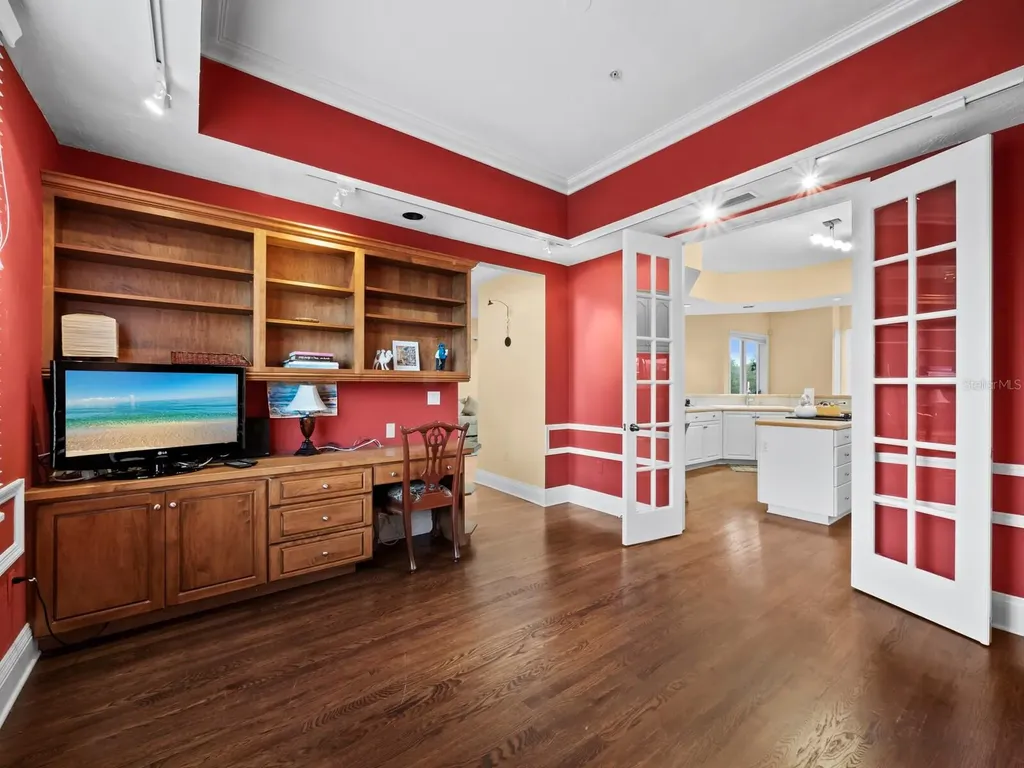 836 Evergreen Way Longboat Key FL 34228