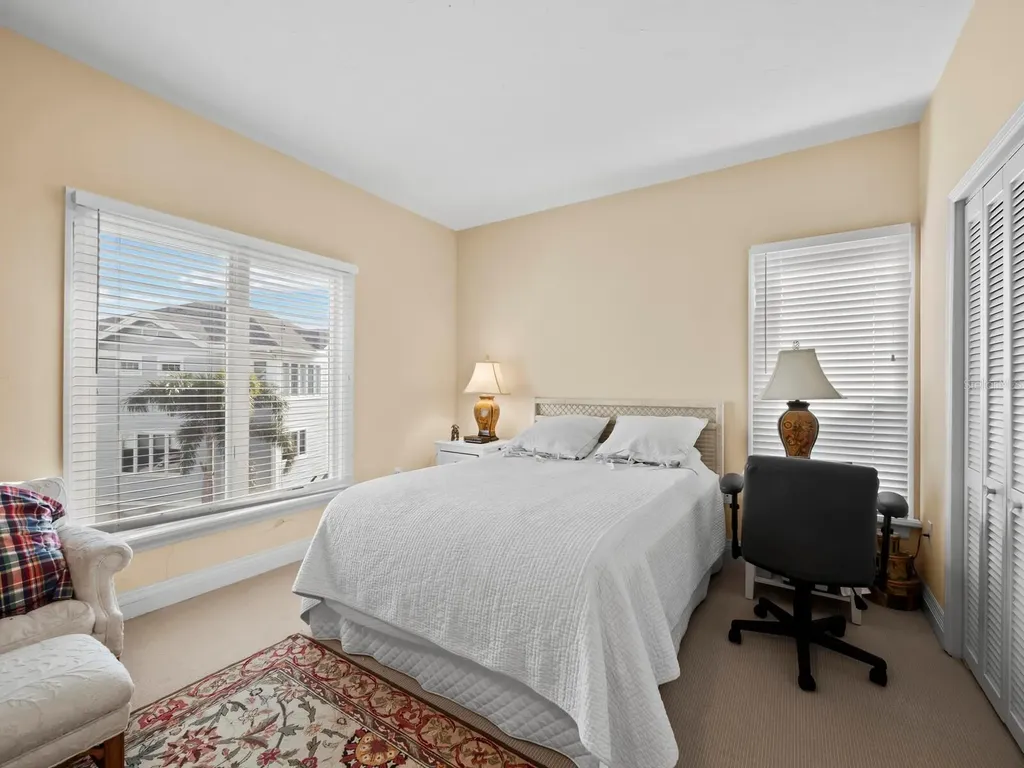 836 Evergreen Way Longboat Key FL 34228
