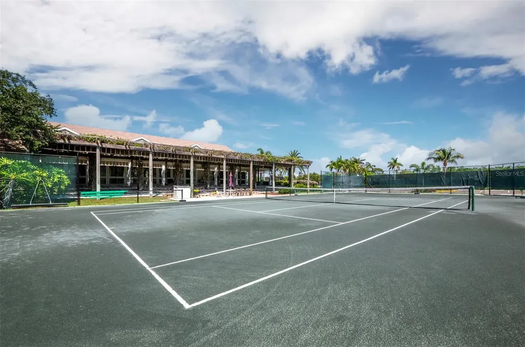 836 Evergreen Way Longboat Key FL 34228