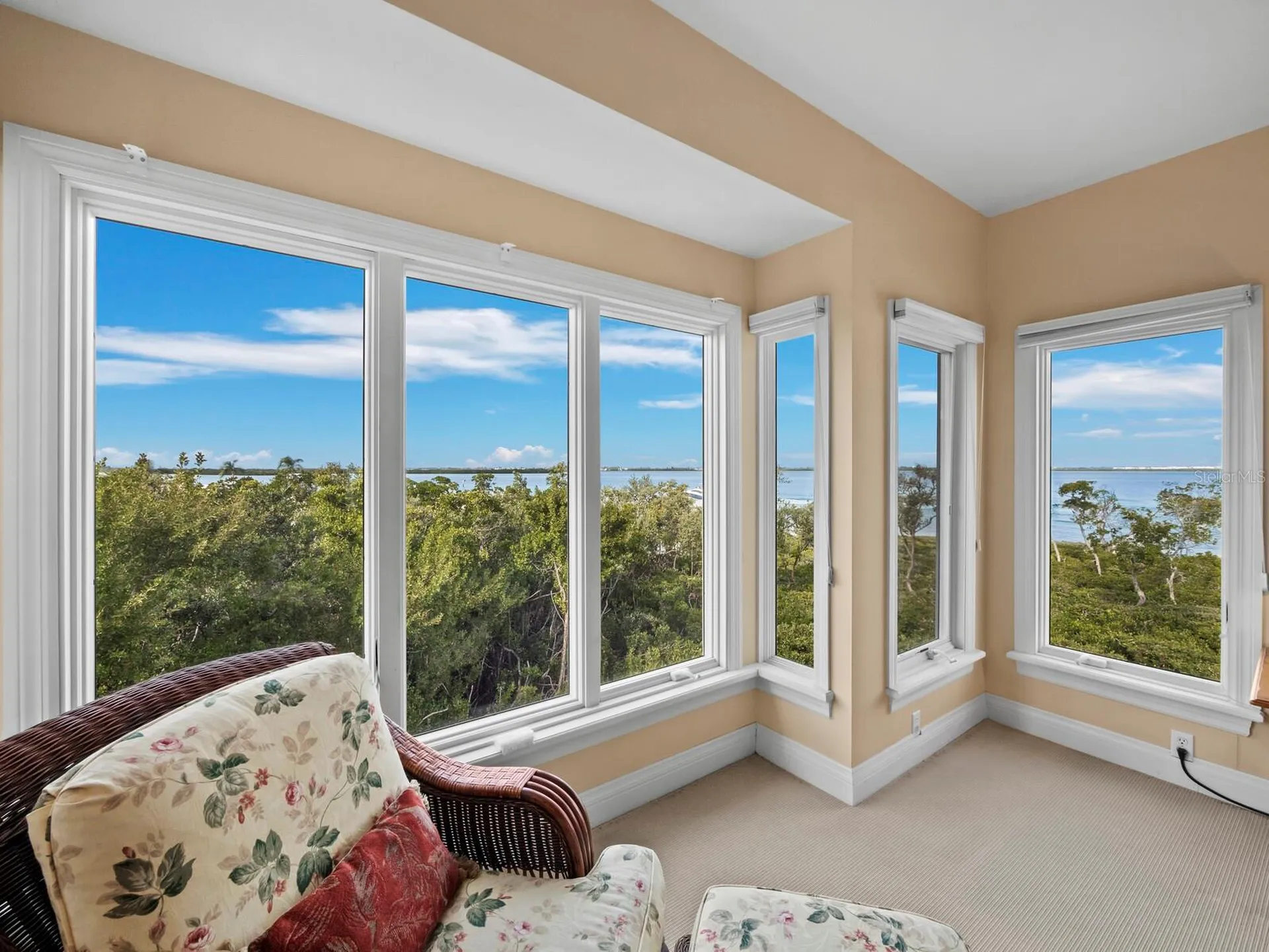 836 Evergreen Way Longboat Key FL 34228