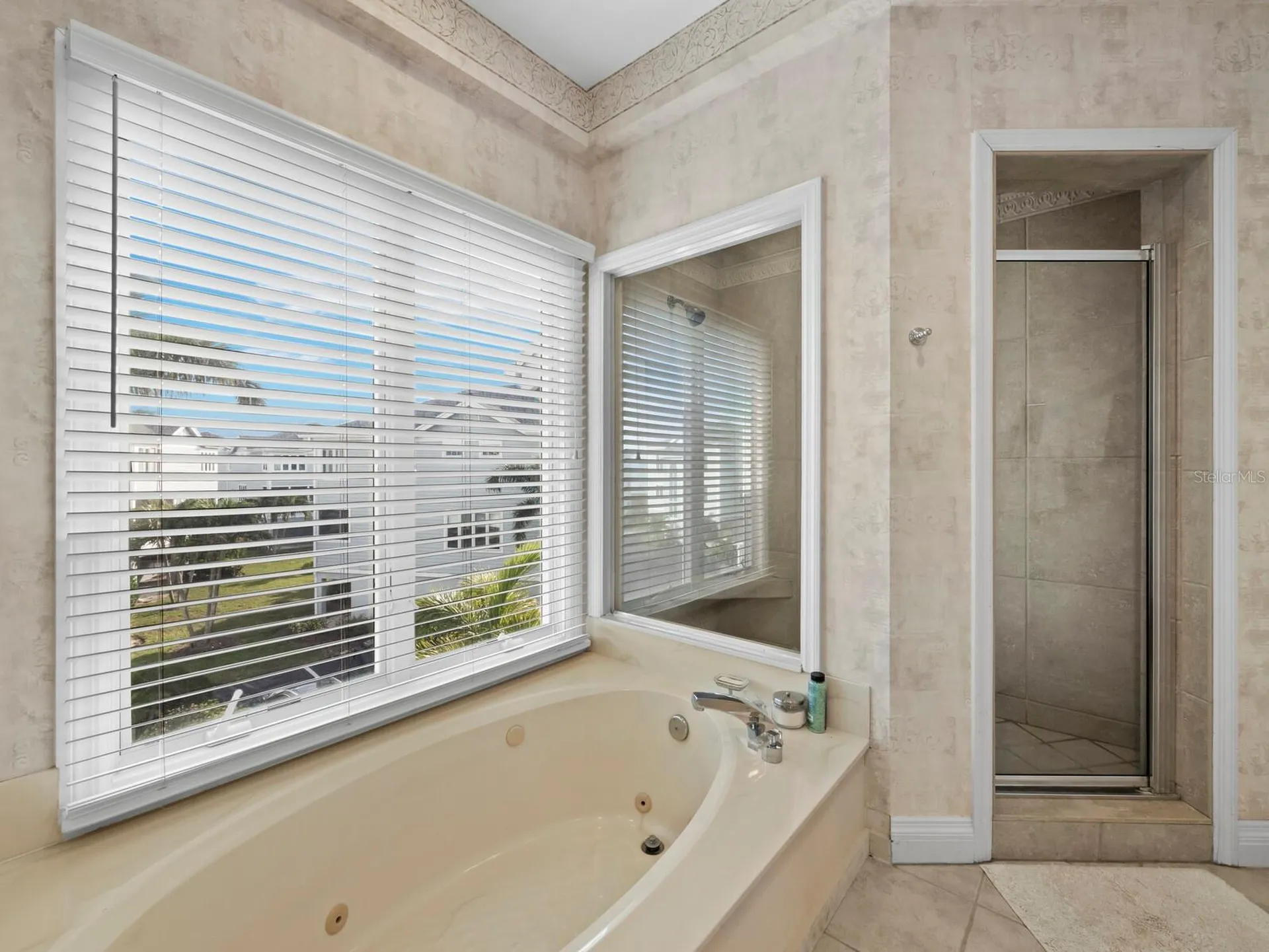 836 Evergreen Way Longboat Key FL 34228