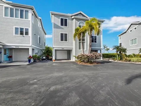 836 Evergreen Way Longboat Key FL 34228