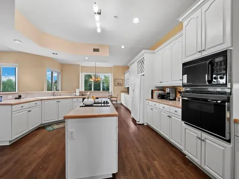 836 Evergreen Way Longboat Key FL 34228