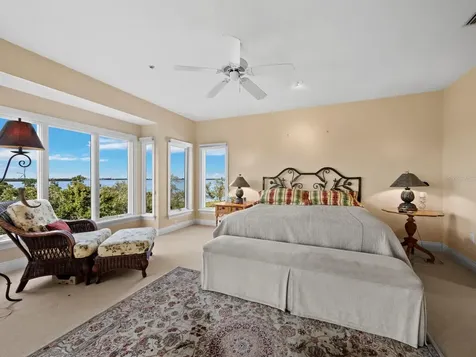 836 Evergreen Way Longboat Key FL 34228
