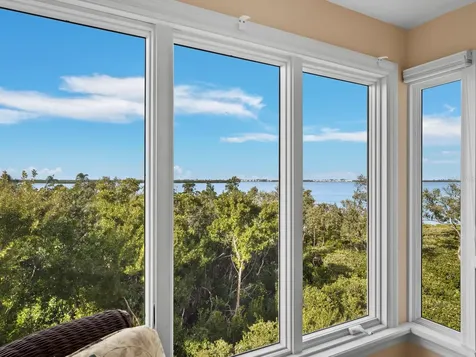 836 Evergreen Way Longboat Key FL 34228