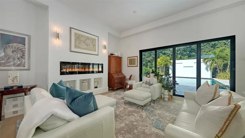 1421 N Lake Shore Drive Sarasota FL 34231