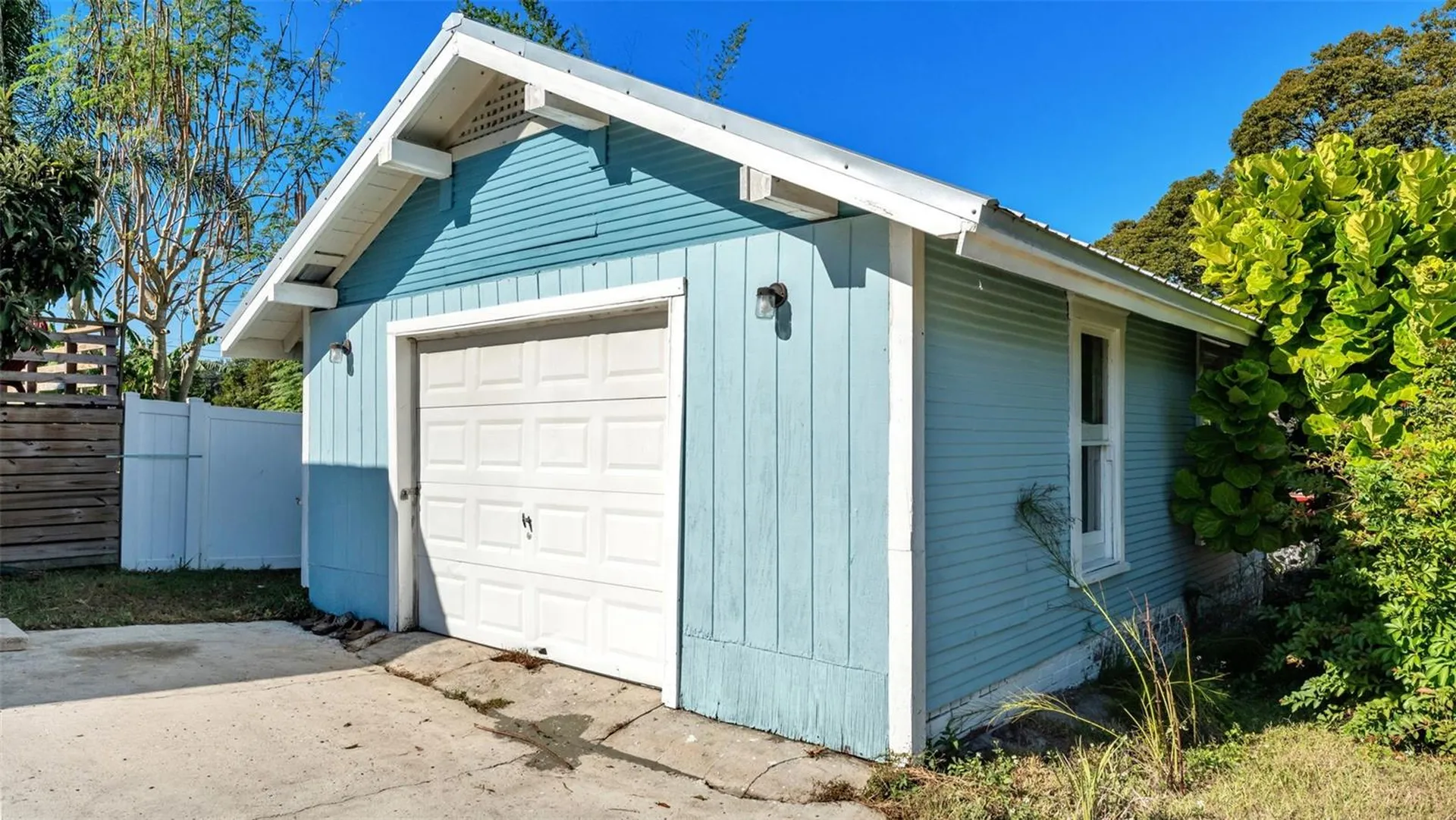 2022 Lake Miriam Drive Lakeland FL 33813