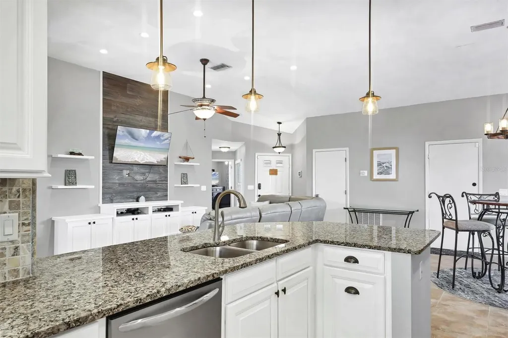 1003 45th Street E Bradenton FL 34208