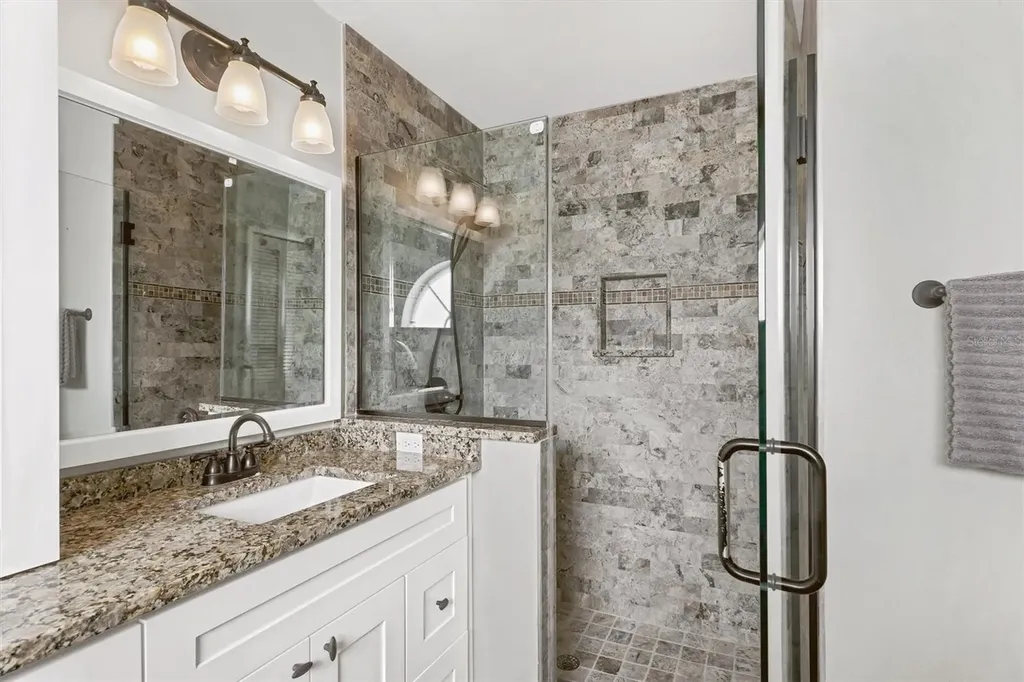 1003 45th Street E Bradenton FL 34208