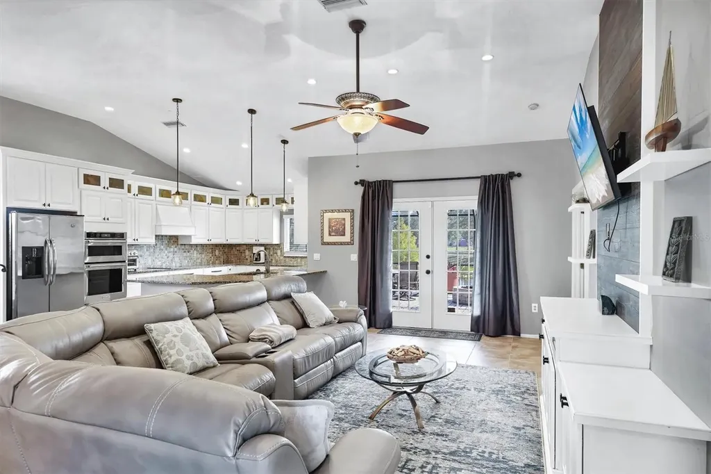 1003 45th Street E Bradenton FL 34208